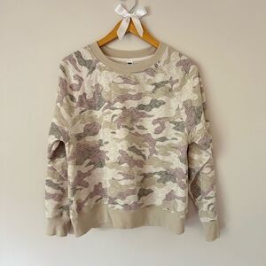 Old Navy Light Heather Cream, Gray, and Purple Camo Print Crewneck Sweatshirt